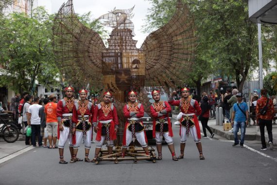 Kirab Pancasila Disambut Antusias Warga Yogyakarta, Kepala BPIP Sampai Meneteskan Air Mata - JPNN.COM