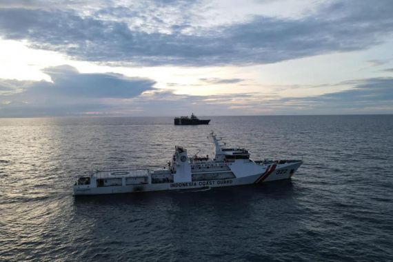 KN Pulau Marore-322 Bakamla RI Tertibkan Kapal Asing Berbendera Bahama - JPNN.COM