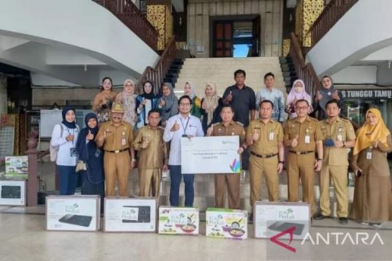 PLN Berikan Bantuan Kompor Listrik untuk 67 Pelaku Usaha Kuliner Banjarmasin - JPNN.COM