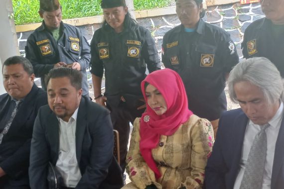 Roro Fitria Perbolehkan Mantan Suami Bertemu Anak, Asalkan... - JPNN.COM