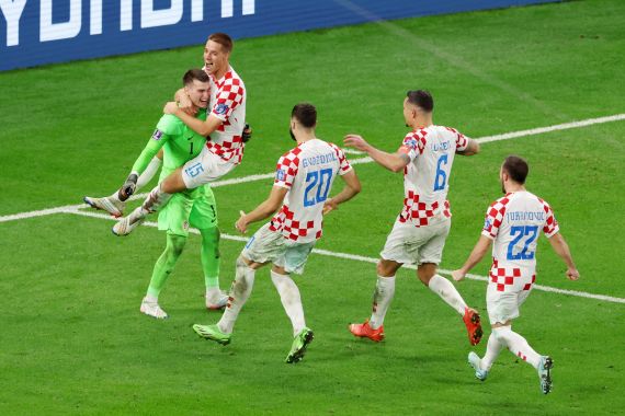 Kroasia Menang, Kesenangan Brasil Hanya Sesaat, Pengakuan Dominik Livakovic Layak Disimak - JPNN.COM