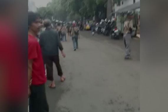 Ledakan Keras di Polsek Astanaanyar Bandung, Diduga Bom Bunuh Diri - JPNN.COM