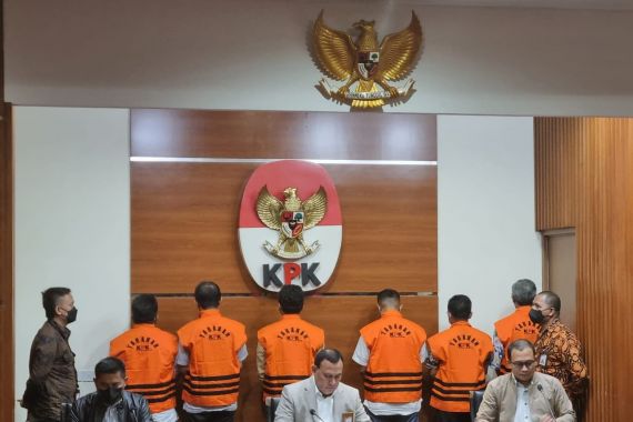 Bupati Abdul Latif Kutip hingga Rp 150 Juta agar ASN Duduki Posisi Kadis - JPNN.COM