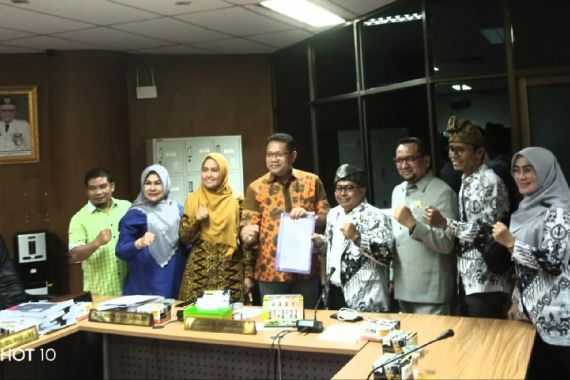 8 Tuntutan Guru Honorer soal PPPK Disuarakan BKH PGRI, Wakil Rakyat Mendukung - JPNN.COM