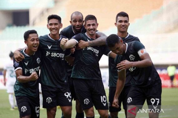 Djadjang Nurdjaman Minta Pemainnya Waspadai Kebangkitan Rans Nusantara FC - JPNN.COM