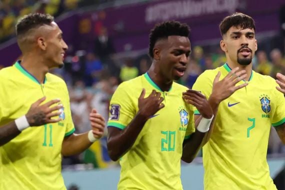 Kroasia vs Brasil: Vinicius Serahkan Modric kepada Casemiro - JPNN.COM