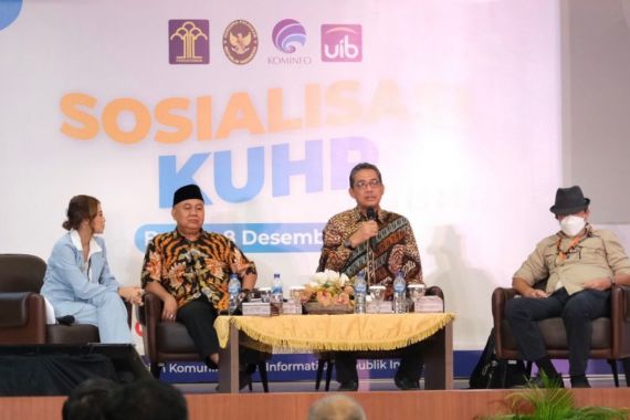 Kominfo Sosialisasikan KUHP Baru di Batam - JPNN.COM