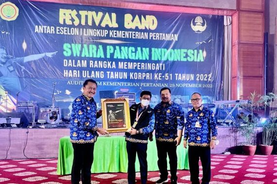 'Jaga Pangan' Jadi Lagu Pamungkas dalam Festival Band Kementan - JPNN.COM