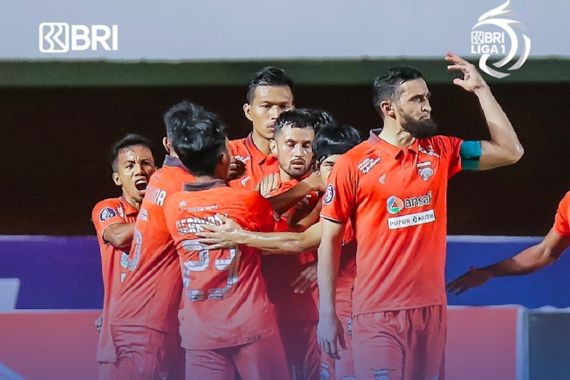 Gol Adam Alis dan Bustos Bawa Borneo FC Taklukkan Persik 2-0 - JPNN.COM