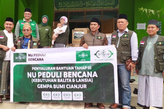 Tiga Truk Bantuan dari Donatur Lewat NU Care-LAZISNU untuk Warga Cianjur - JPNN.COM