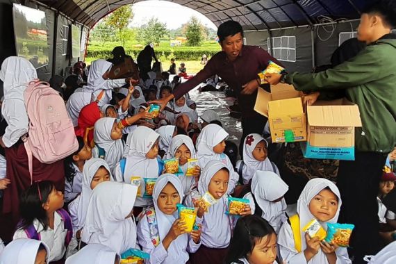 Ribuan Anak Korban Gempa Dapat Trauma Healing dari GarudaFood Sehati - JPNN.COM