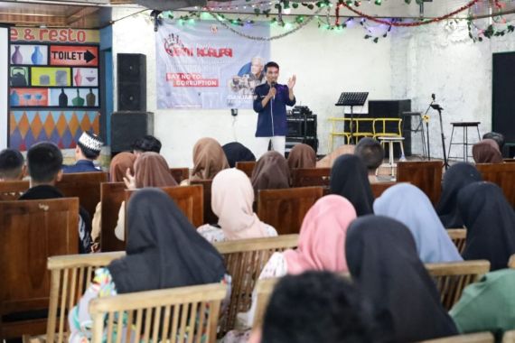 Ganjar Milenial Center Provinsi Lampung Gelar Sekolah Milenial Antikorupsi - JPNN.COM