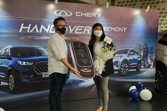 Adakan Penyerahan Unit Mobil Chery Tiggo Series, SUV dengan Mesin Buas Siap Seliweran - JPNN.COM