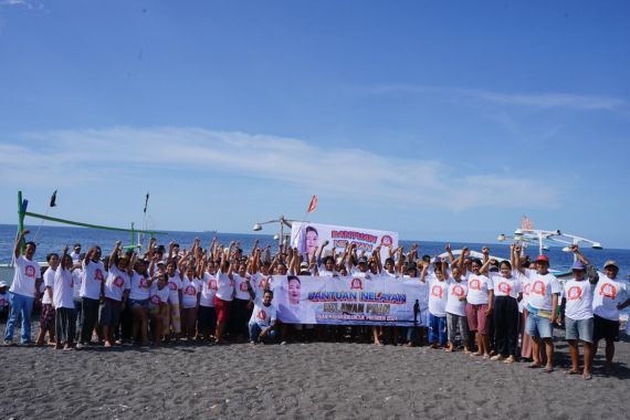 Perkuat Basis Dukungan di Bali, Relawan Puan Gelar Aksi Sosial, Bagi Sembako hingga Jaring Ikan - JPNN.COM