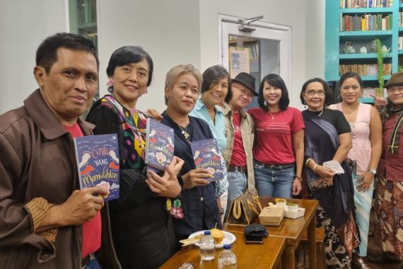 Perhimpunan Penulis ALINEA Luncurkan Buku Terbaru, Judulnya Ada Kata Cinta - JPNN.COM
