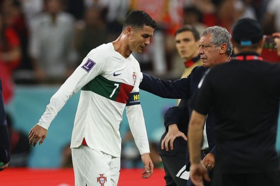 Cristiano Ronaldo Cadangan, Portugal Kalah, Fernando Santos Menyesal? - JPNN.COM