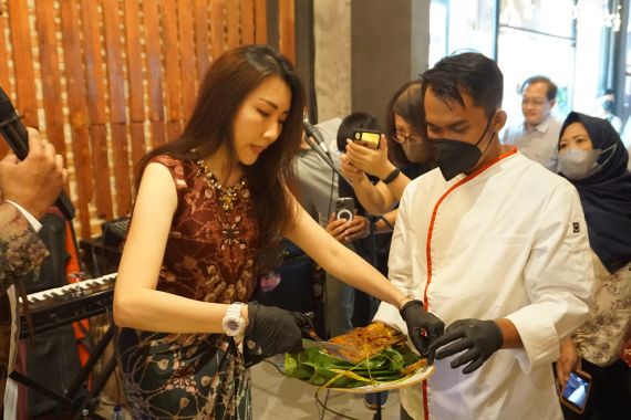 Buka Madjapahit Culinary, Chef Axhiang Hadirkan Masakan Nusantara - JPNN.COM