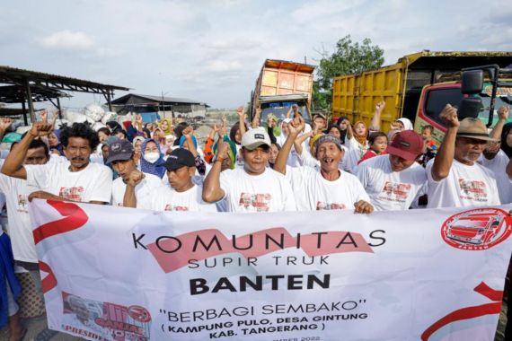 Komunitas Sopir Truk di Banten Dukung Ganjar jadi Presiden 2024 - JPNN.COM