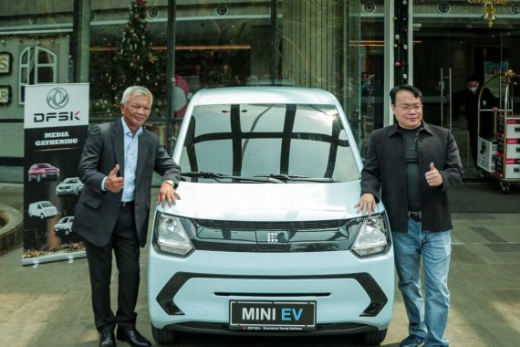 DFSK Mini EV Siap Mengaspal Tahun Depan, Ada 2 Varian, Sebegini Harganya - JPNN.COM