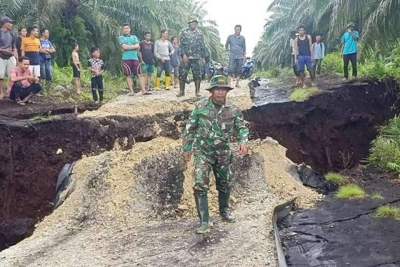 Gawat Pulau Bengkalis Terancam Tenggelam, Pemkab Minta Bantuan Pemerintah Pusat - JPNN.COM