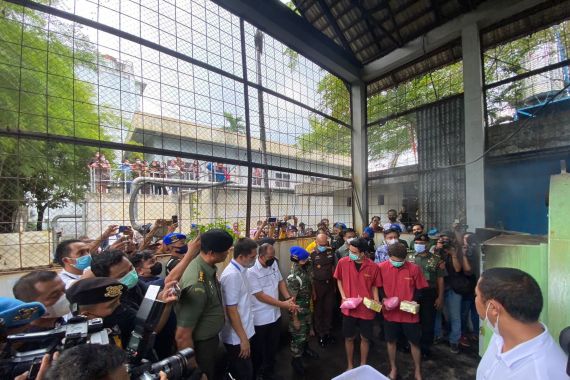 Bareskrim Musnahkan 75 Kg Sabu-Sabu yang Disita dari 2 Oknum TNI - JPNN.COM