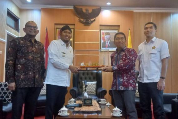 Bupati Sumenep Percepat Pemulihan Ekonomi lewat Kalender Wisata 2023 - JPNN.COM