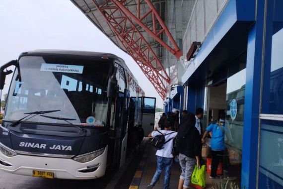 Belasan Bus AKAP di Terminal Pulo Gebang Tak Layak Jalan, Hati-Hati - JPNN.COM
