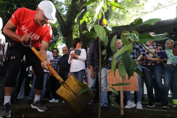 Cegah Banjir, Ganjar Lakukan Penghijauan Lahan Kritis di Gunung Muria dan Kendeng - JPNN.COM