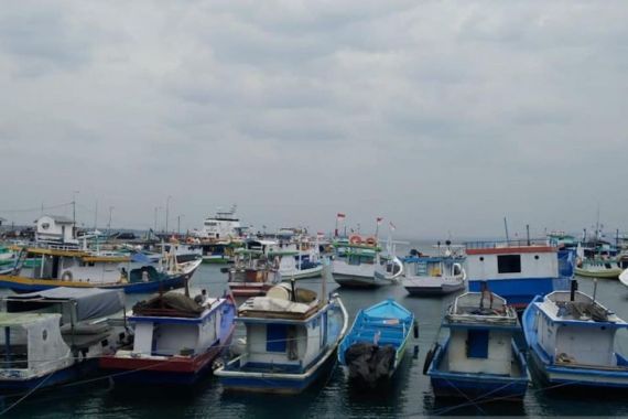 BMKG Mengimbau Nelayan Mewaspadai Gelombang Tinggi 2,5 Meter di Perairan NTT - JPNN.COM