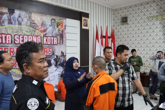 Lelaki Gundul Ini Cabuli 3 Santri Yatim Piatu, Biadab Banget - JPNN.COM