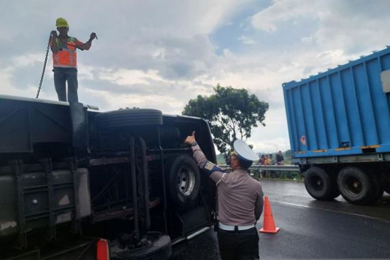 Kecelakaan Bus Primajasa di Tol Tangerang - Merak, 1 Orang Tewas - JPNN.COM