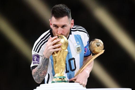 Lionel Messi Masih Lapar Gelar, Ogah Pensiun Seusai Argentina Juara Piala Dunia 2022 - JPNN.COM