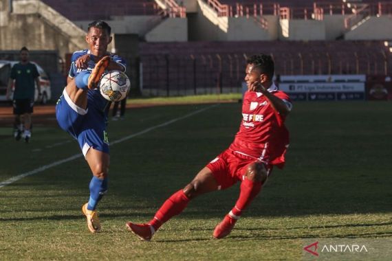 Persib Sukses Balikkan Keadaan 2-1 atas Persis, Luis Mila Bilang Begini - JPNN.COM