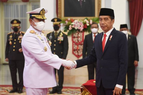 Calon KSAL, Jokowi: dari Bintang Tiga - JPNN.COM