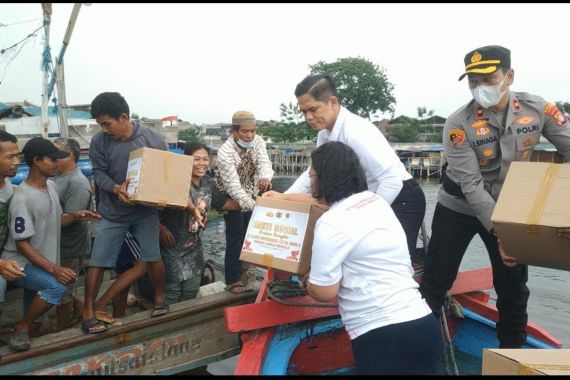 Bakti Sosial Taruna Akpol di Daerah Banjir Demak Dinilai Membantu Masyarakat - JPNN.COM