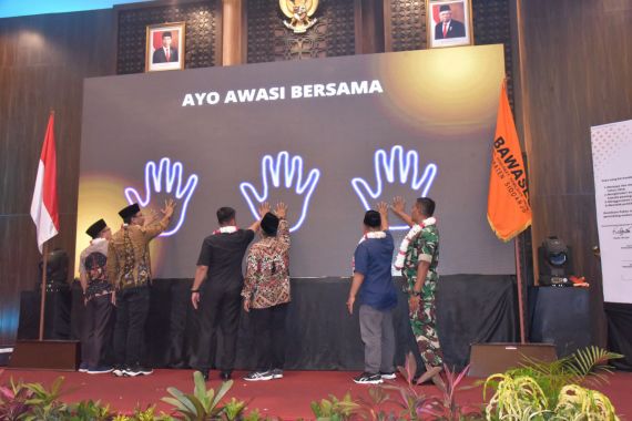 Bupati Gus Muhdlor Minta ASN Kabupaten Sidoarjo Jaga Netralitas di Pemilu 2024 - JPNN.COM