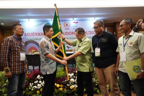 Arsjad Rasjid Siap Mengharumkan Indonesia di Ajang Kompetisi Panahan Internasional - JPNN.COM