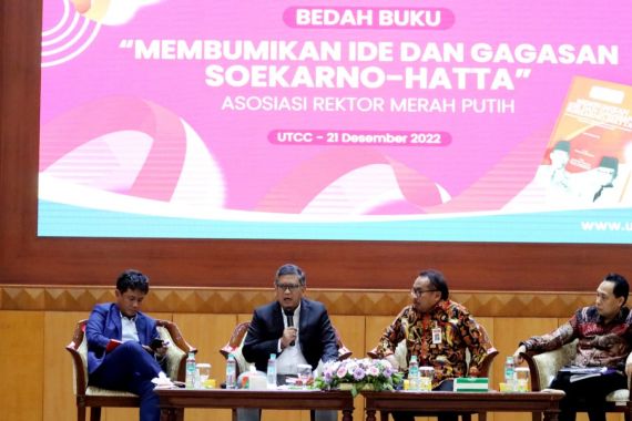 Soekarno-Hatta Mengajarkan Anak Muda Indonesia Tak Minder dalam Pergaulan Internasional - JPNN.COM