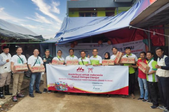 Kalbe Salurkan Puluhan Ribu Susu untuk Anak-Anak Korban Gempa Cianjur  - JPNN.COM