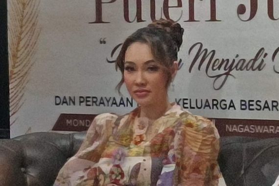 Puteri Juby Kembali Rilis Lagu Rohani Menjelang Natal, Bercerita Tentang Ini - JPNN.COM