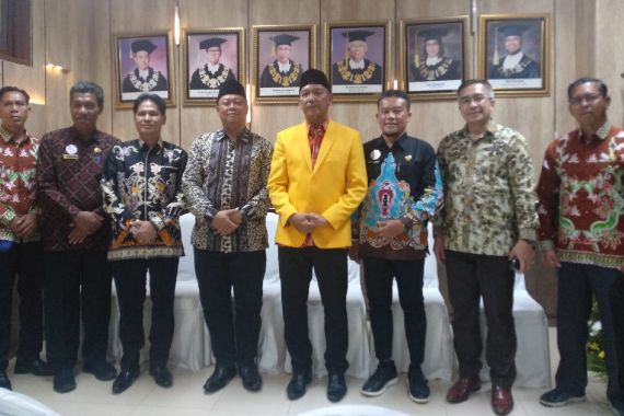 Bupati Sukamara Siapkan Beasiswa S1 untuk Guru PAUD & TK Kuliah di Universitas Terbuka  - JPNN.COM