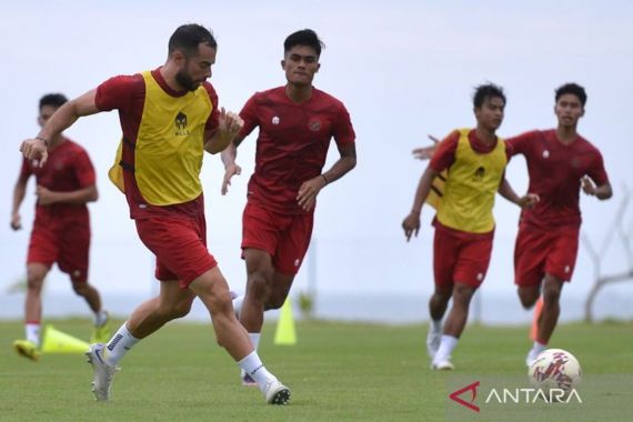 Jordi Amat Gabung Timnas Indonesia Lebih Awal, Fachruddin Bersyukur, Ini Alasannya - JPNN.COM