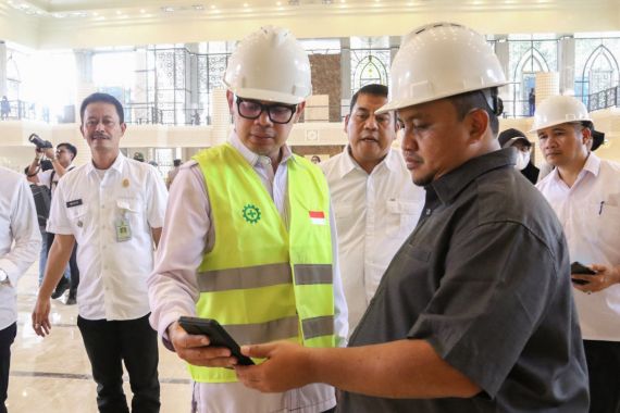 Atang Minta Pembangunan Masjid Agung Bogor Selesai Tepat Waktu - JPNN.COM