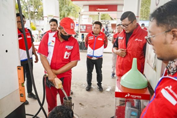 Sambut Natal dan Tahun Baru, Pertamina Pastikan Stok BBM dan LPG Aman di Kalbar - JPNN.COM