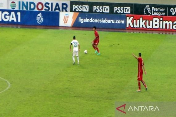 Skor Masih 0-0, Laga Persija vs PSS Harus Ditunda - JPNN.COM