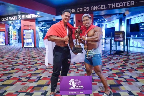 2 Atlet Binaraga Evolene Harumkan Nama Indonesia di Ajang Amateur Olympia Las Vegas 2022 - JPNN.COM