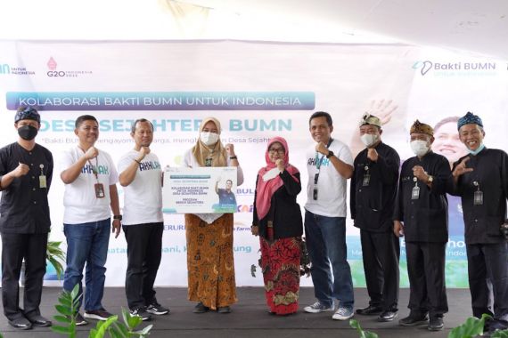 Dukung Program Desa Sejahtera BUMN, Perhutani Salurkan Bantuan TJSL - JPNN.COM