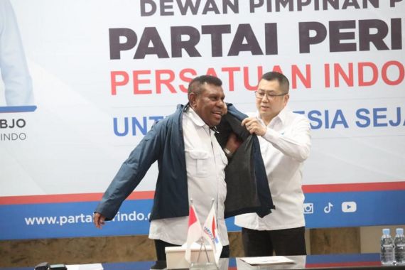 HT Lantik Mantan Pangdam Kasuari Jadi Ketua DPW Perindo Papua Barat Daya - JPNN.COM