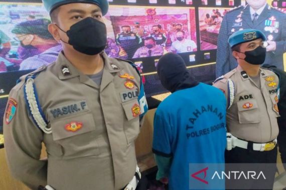 Sopir Angkot Ini Menusuk Wanita 17 Kali, Lalu Jasadnya Dibuang di Pinggir Jalan - JPNN.COM