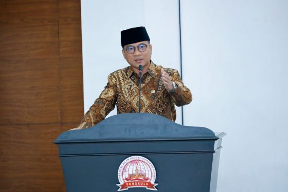 Yandri Susanto Beber Bukti Dunia Pendidikan Islam Tak Kalah dengan Sekolah Umum - JPNN.COM